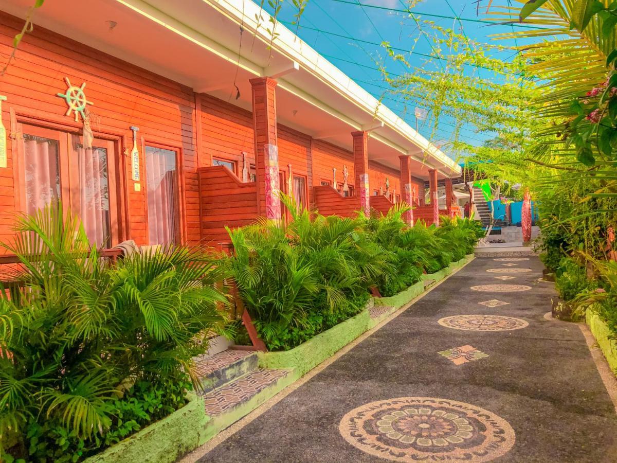 Auora Guest House Нуса-Лембонган Екстер'єр фото
