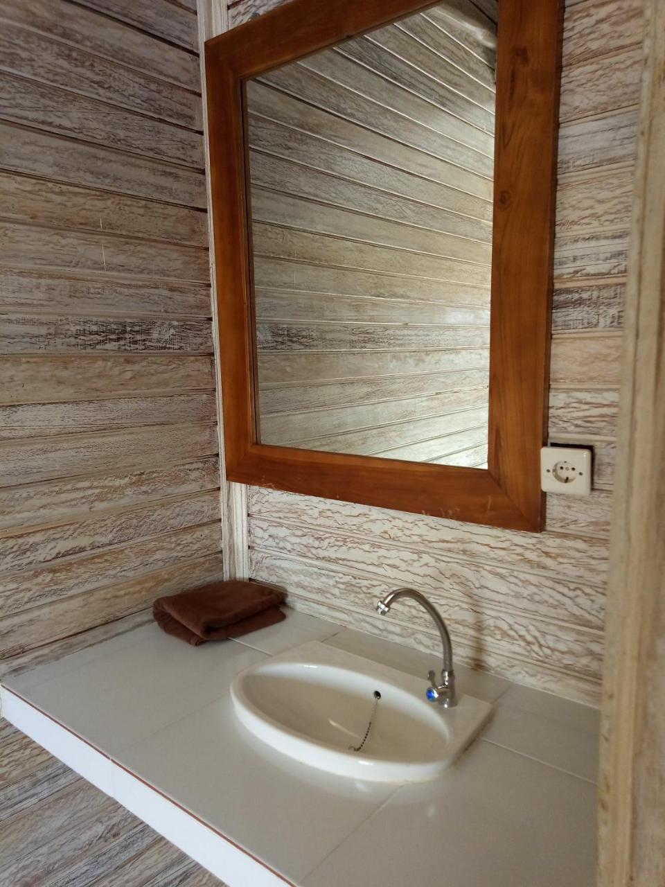 Auora Guest House Нуса-Лембонган Екстер'єр фото